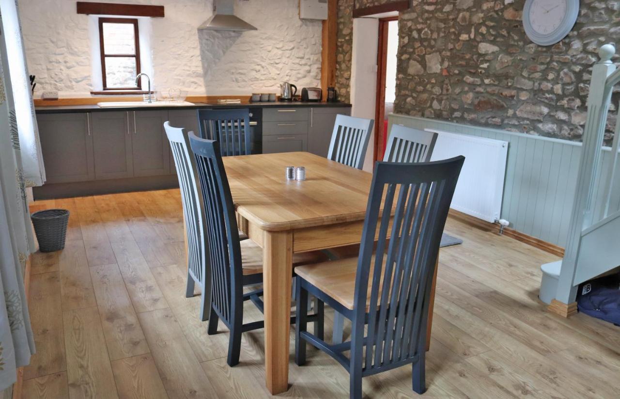 Culmstock Pullman Cottage - The Culm Valley Inn المظهر الخارجي الصورة
