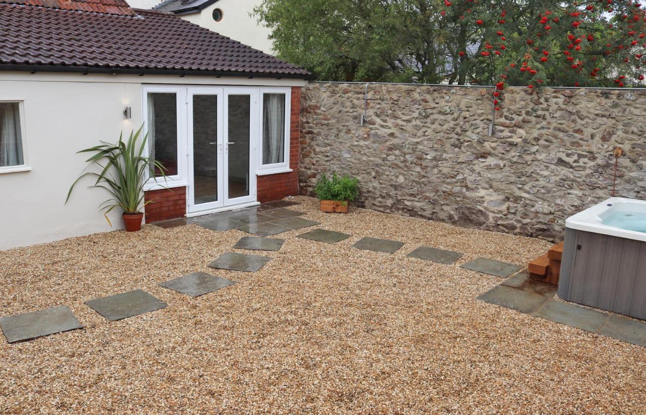 Culmstock Pullman Cottage - The Culm Valley Inn المظهر الخارجي الصورة