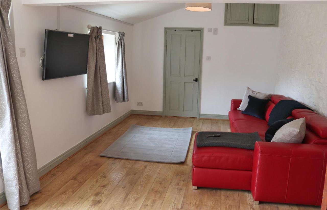 Culmstock Pullman Cottage - The Culm Valley Inn المظهر الخارجي الصورة
